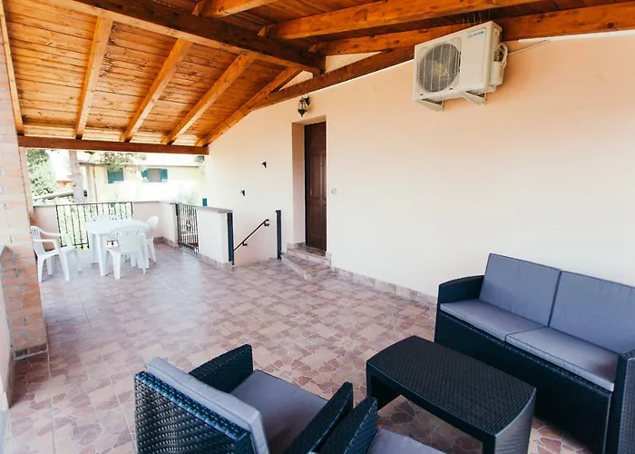 Domus Leonardo-private Free Parking Appartement