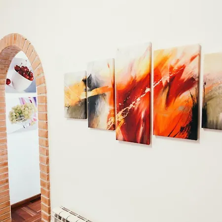 Domus Leonardo-private Free Parking