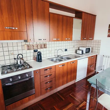 Domus Leonardo-private Free Parking * Fiumicino