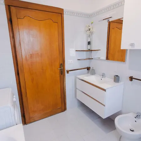 דירה Domus Leonardo-private Free Parking פיומיצ'ינו