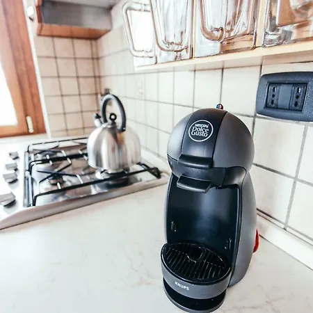 Domus Leonardo-private Free Parking